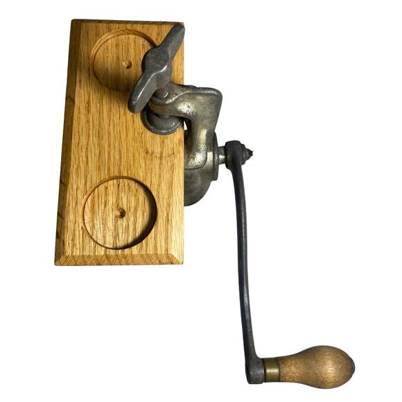 Antique Eveready No.5 Food Chopper/Grinder w/Wood Handle & 1 blade All Original - Picture 4 of 8